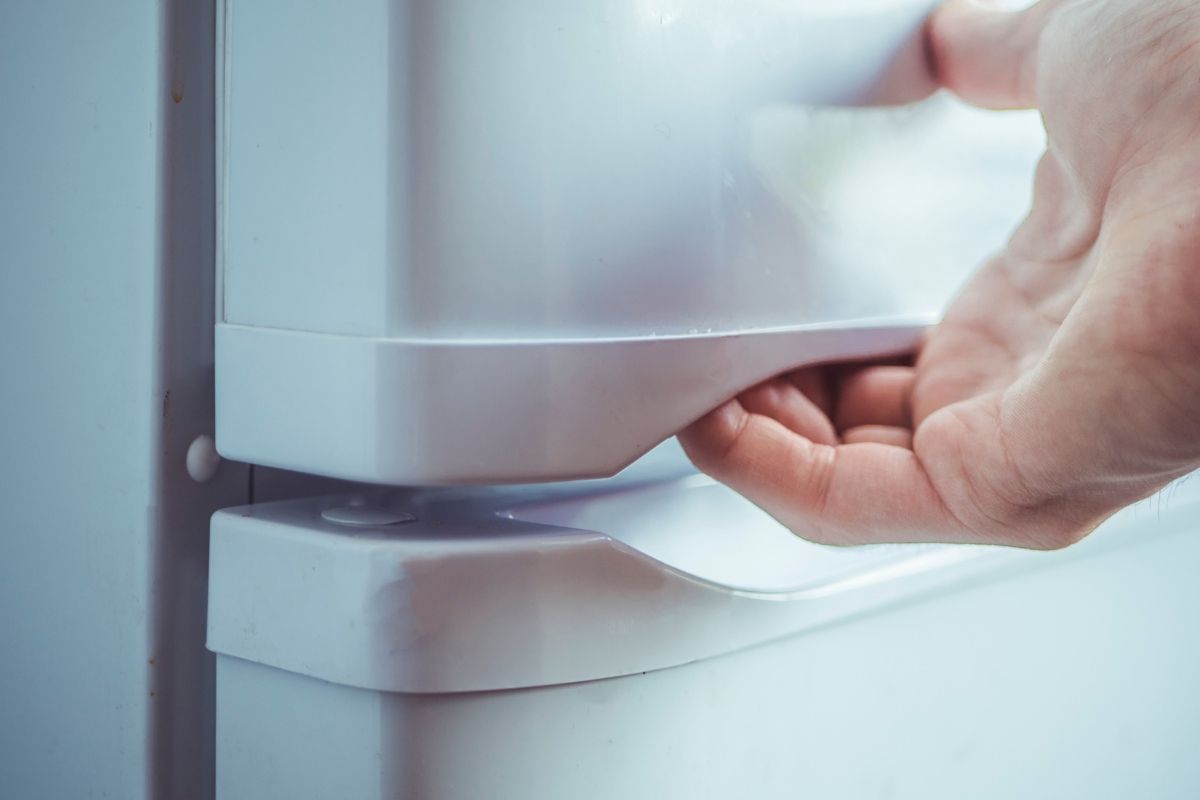 How to quiet a refrigerator