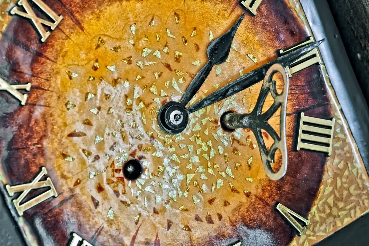 how to quiet a pendulum clock